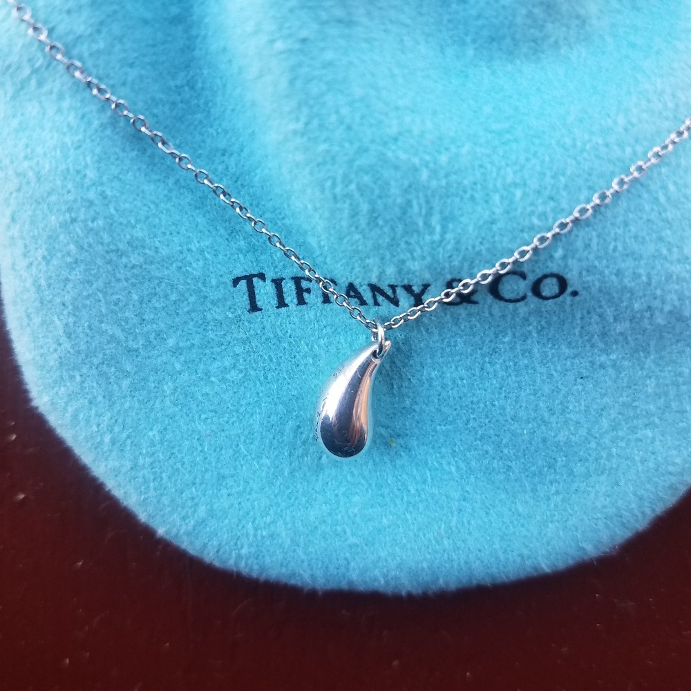 Tiffany & Co Teardrop Necklace.
